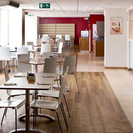 Premier Inn Worthing Seafront Ресторант снимка
