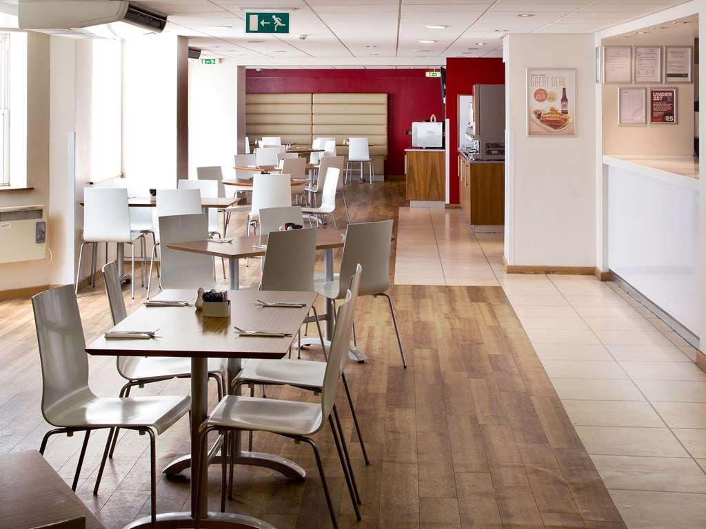 Premier Inn Worthing Seafront Ресторант снимка