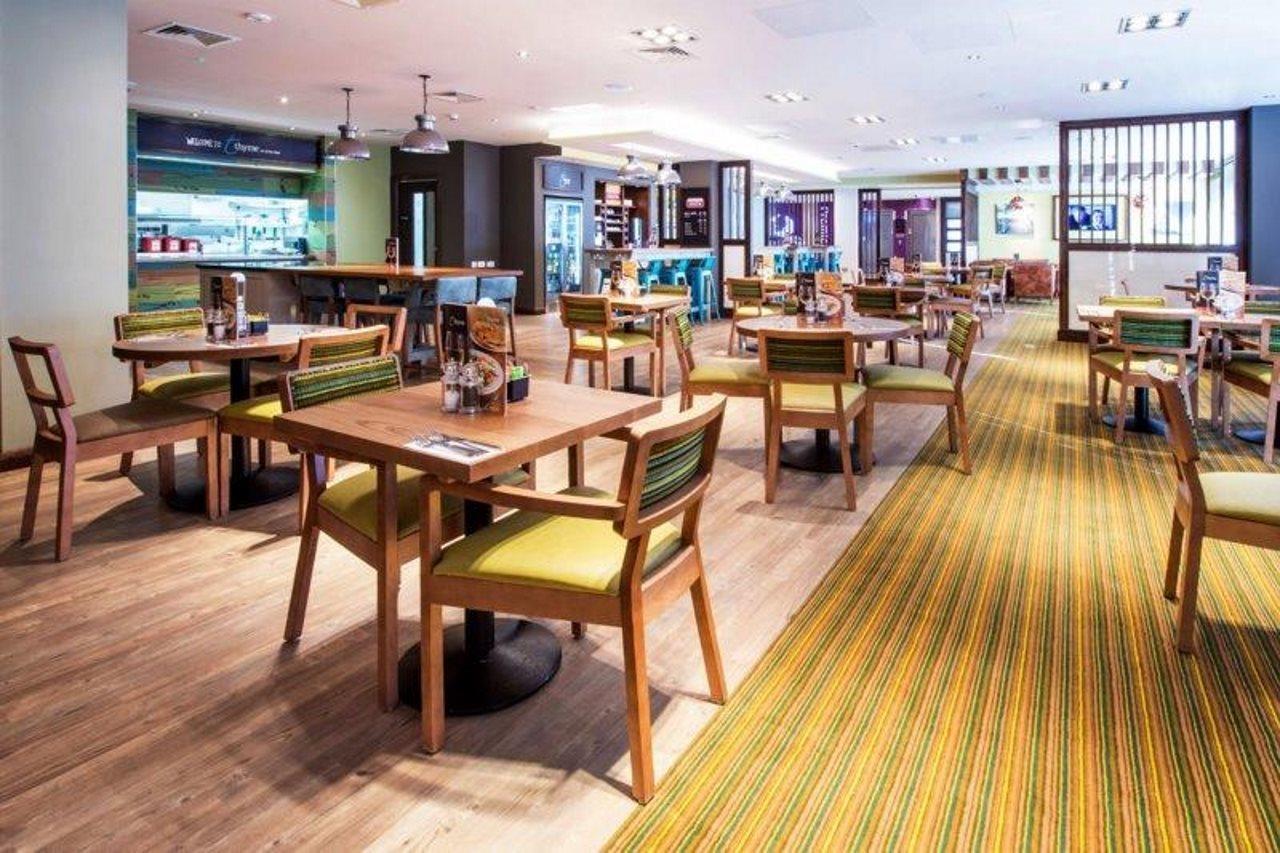 Premier Inn Worthing Seafront Екстериор снимка