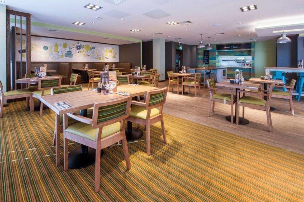 Premier Inn Worthing Seafront Екстериор снимка